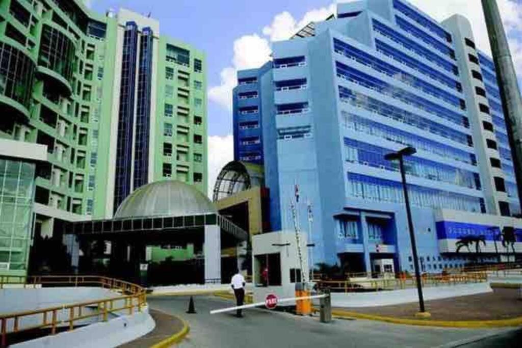 Apartamento Detras Del Homs En Santiago De Los Caballeros Piso 1 Apartment Ngoại thất bức ảnh