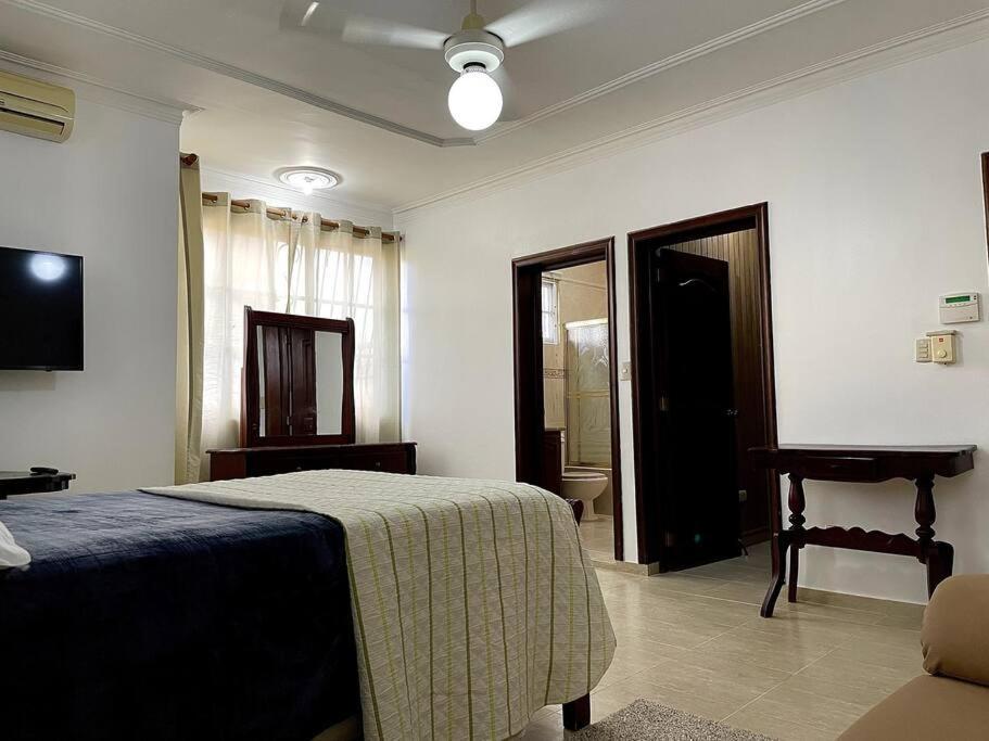 Apartamento Detras Del Homs En Santiago De Los Caballeros Piso 1 Apartment Ngoại thất bức ảnh